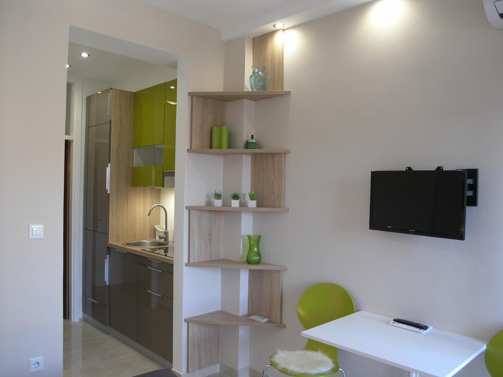 Apartments Dobrila Podgora Exterior photo