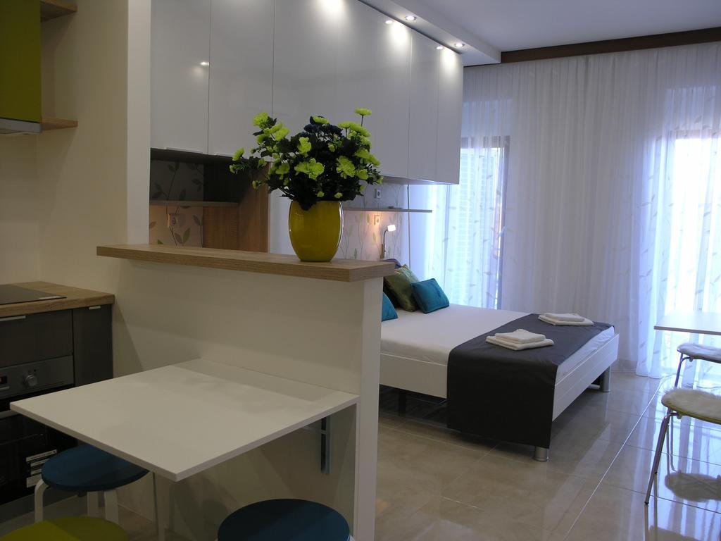 Apartments Dobrila Podgora Exterior photo
