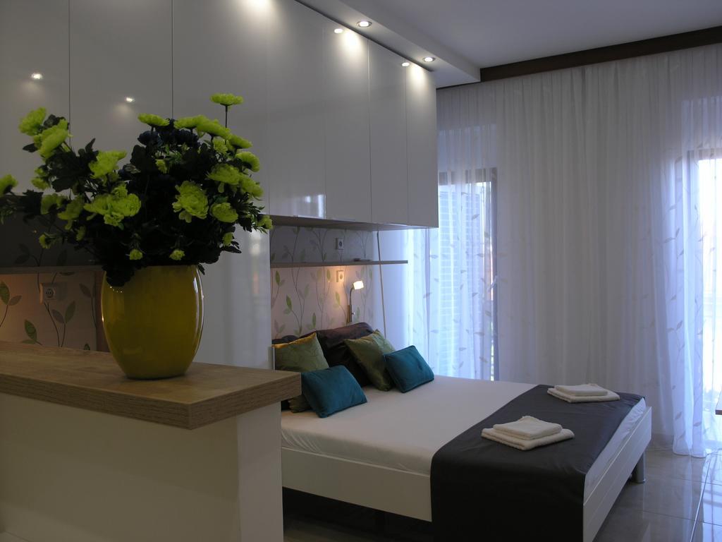 Apartments Dobrila Podgora Exterior photo